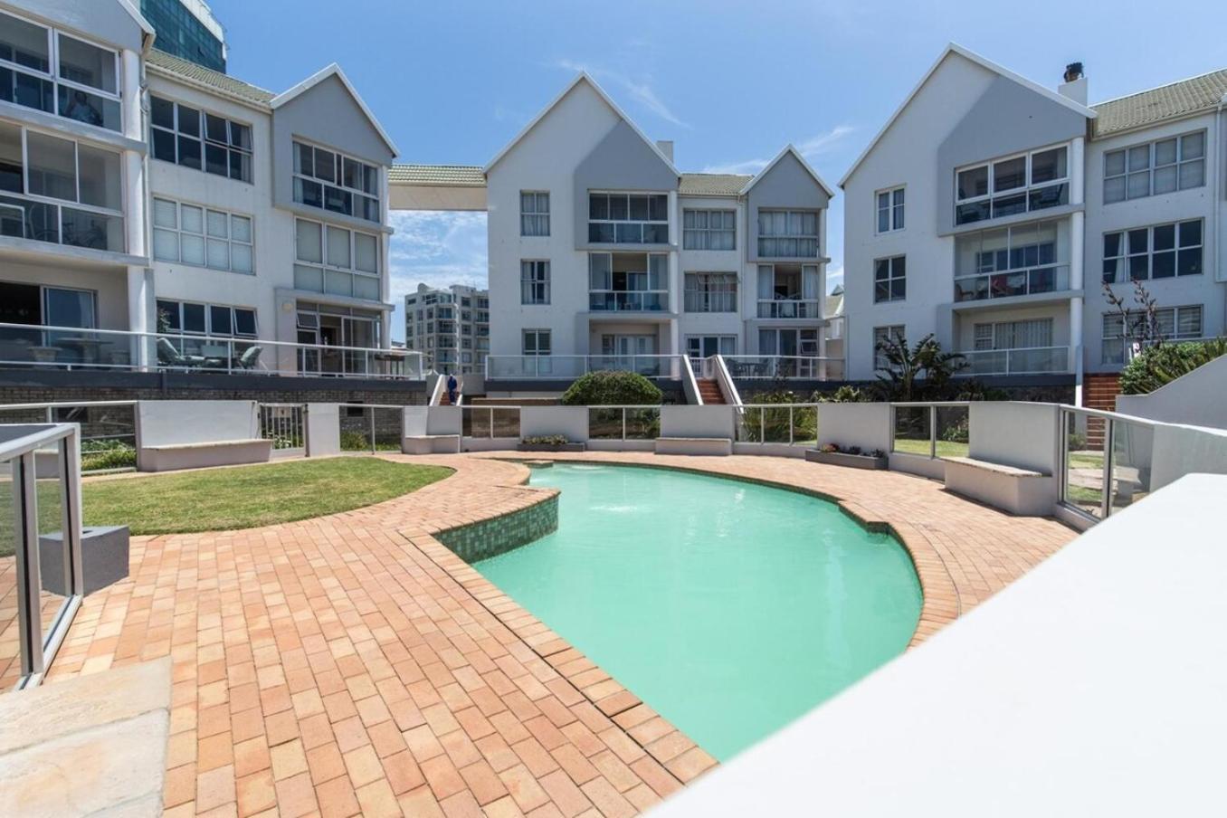 Luxury On The Beach Port Elizabeth Buitenkant foto