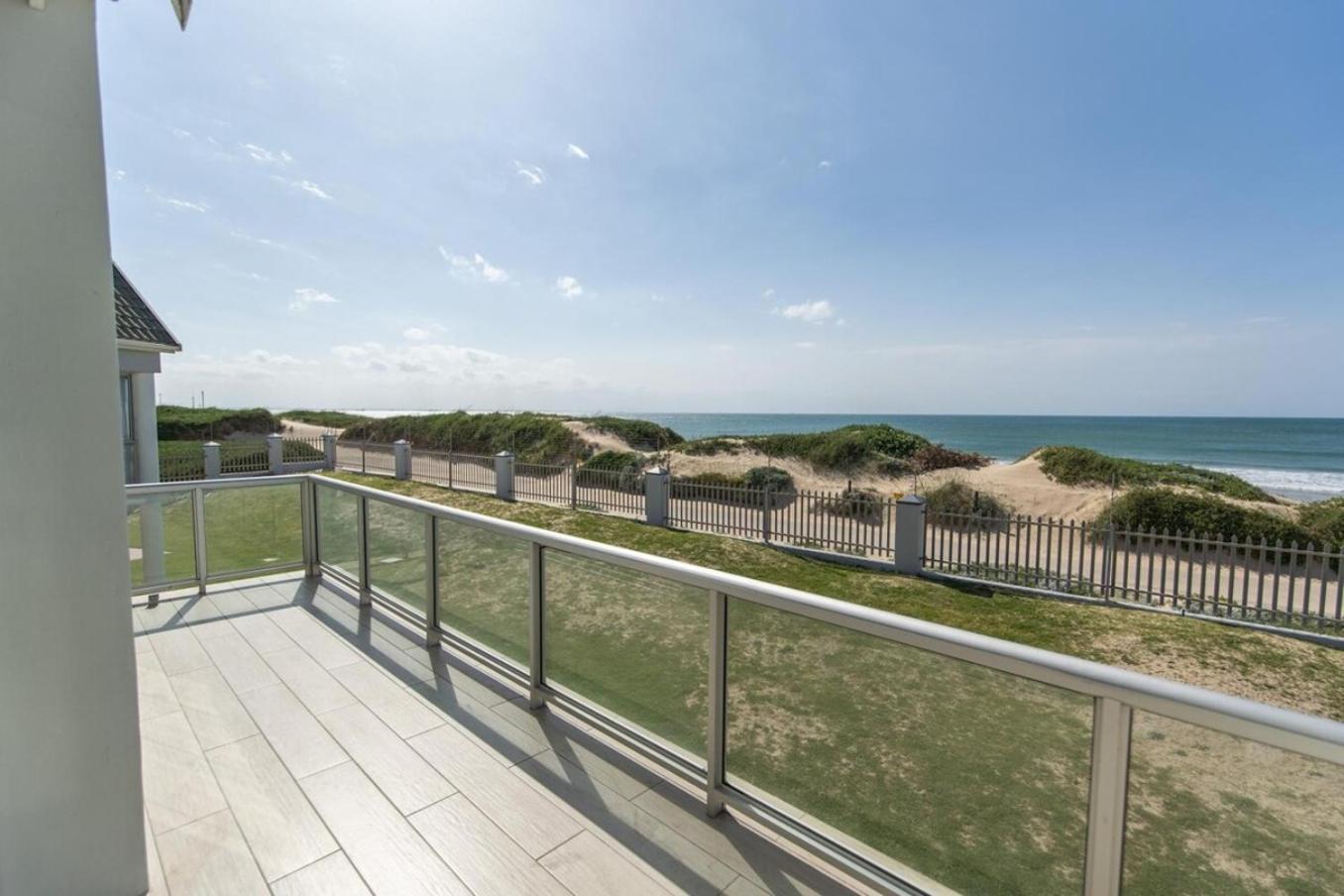 Luxury On The Beach Port Elizabeth Buitenkant foto