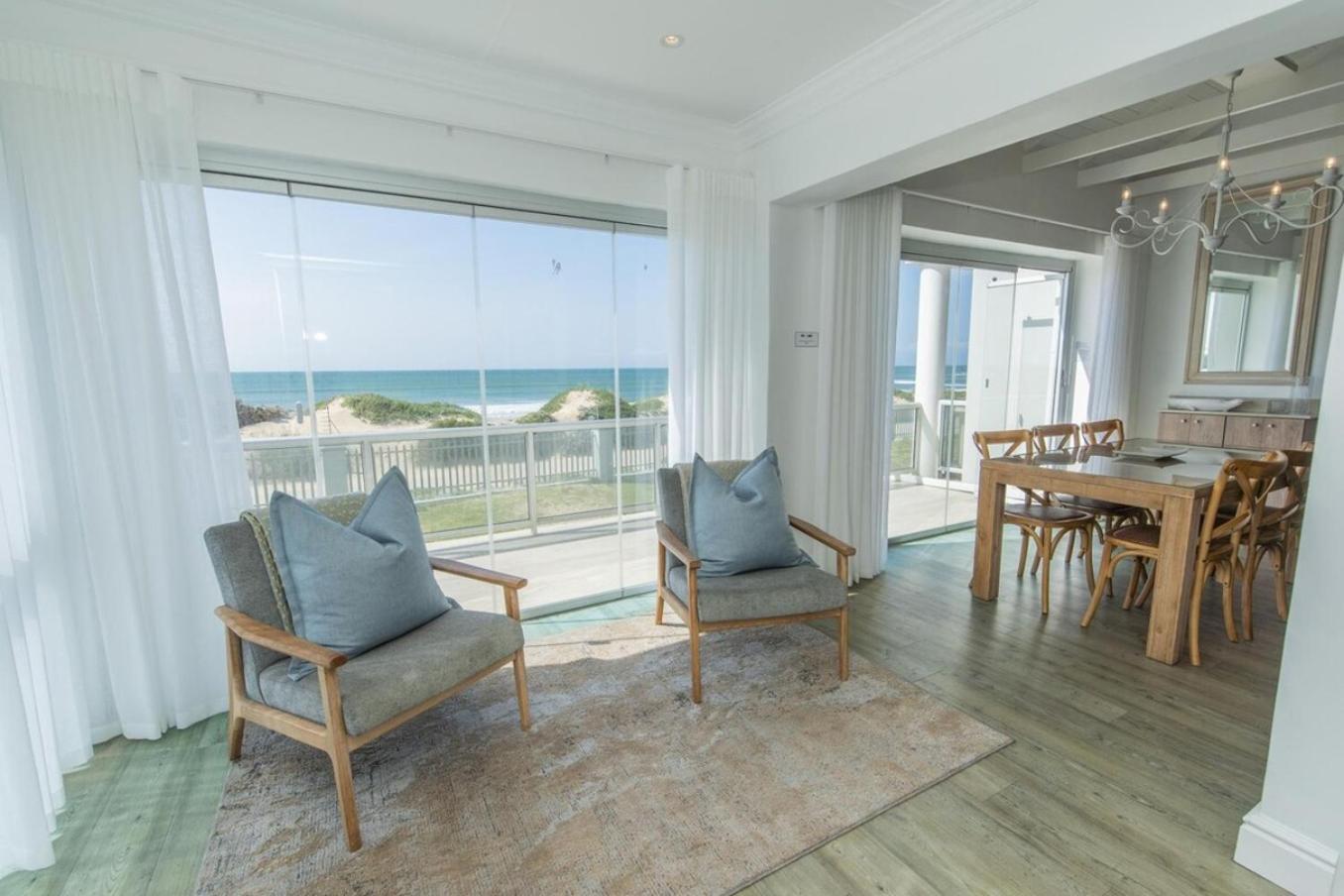 Luxury On The Beach Port Elizabeth Buitenkant foto
